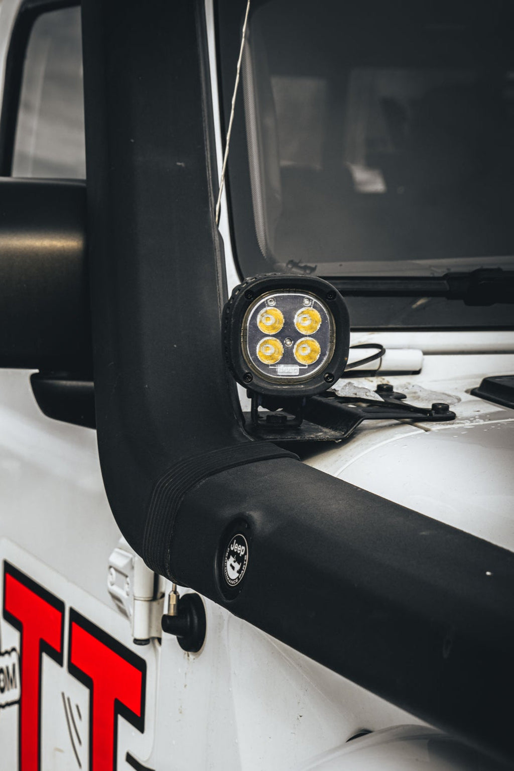 1010 4600 eLumen with fog lens, cover, and pigtail harness