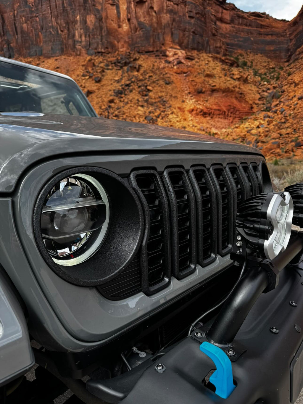 Blackout Insert Covers fits JL/JT 24+ Grille * Silver Delete