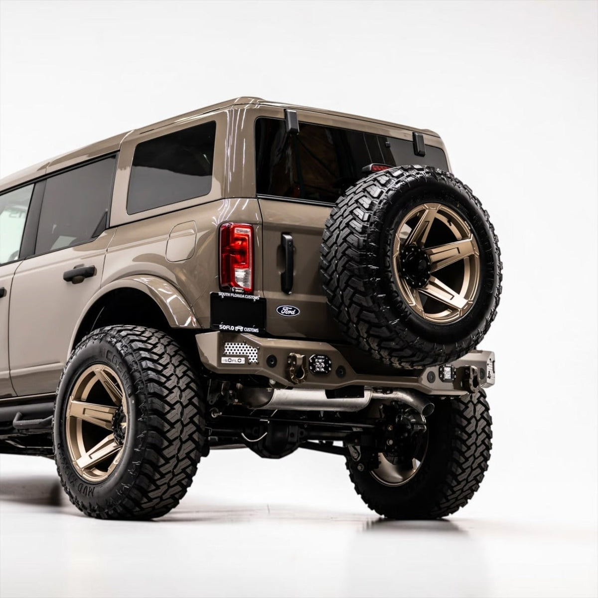 Ford Bronco 2021-2027 Rear SoFlo Baja Steel Bumper Black