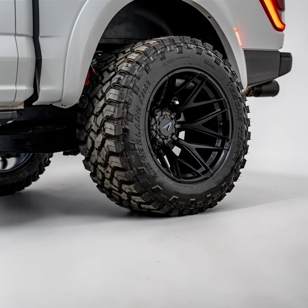 40” TIRES 40/15.5/R22
