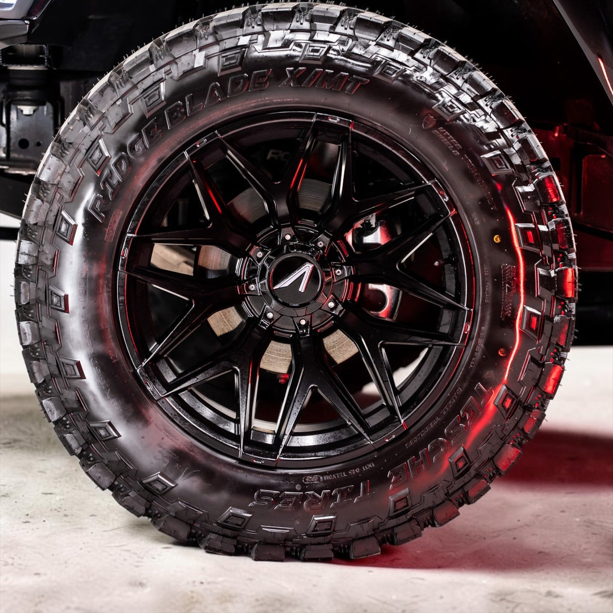 38” TIRES 38/15.5/R22 Ridgeblade tire